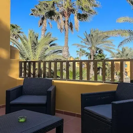 Oasis La Palmera Apartment *