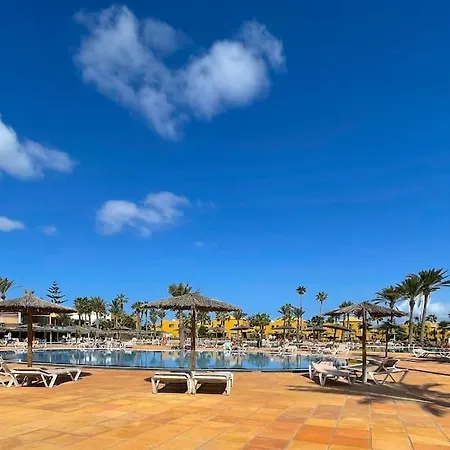 Oasis La Palmera Apartment